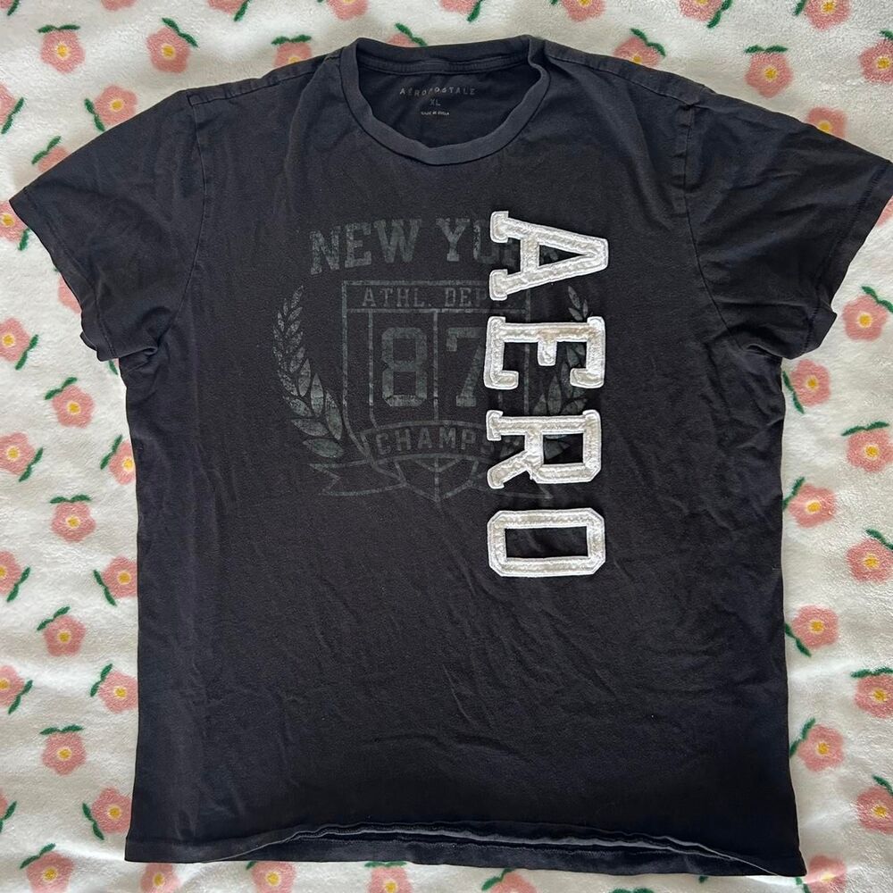 Aeropostale Men's Black T-shirt
